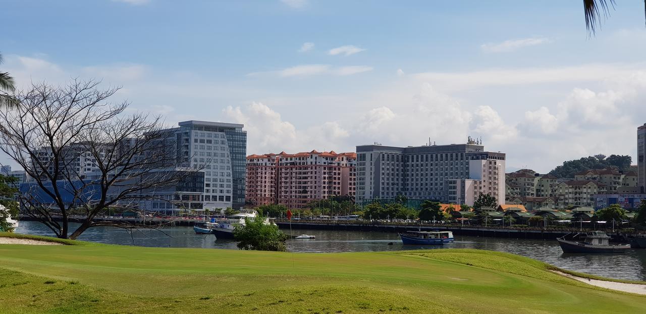 Marina Court Luxury Penthouse Apart otel Kota Kinabalu Dış mekan fotoğraf