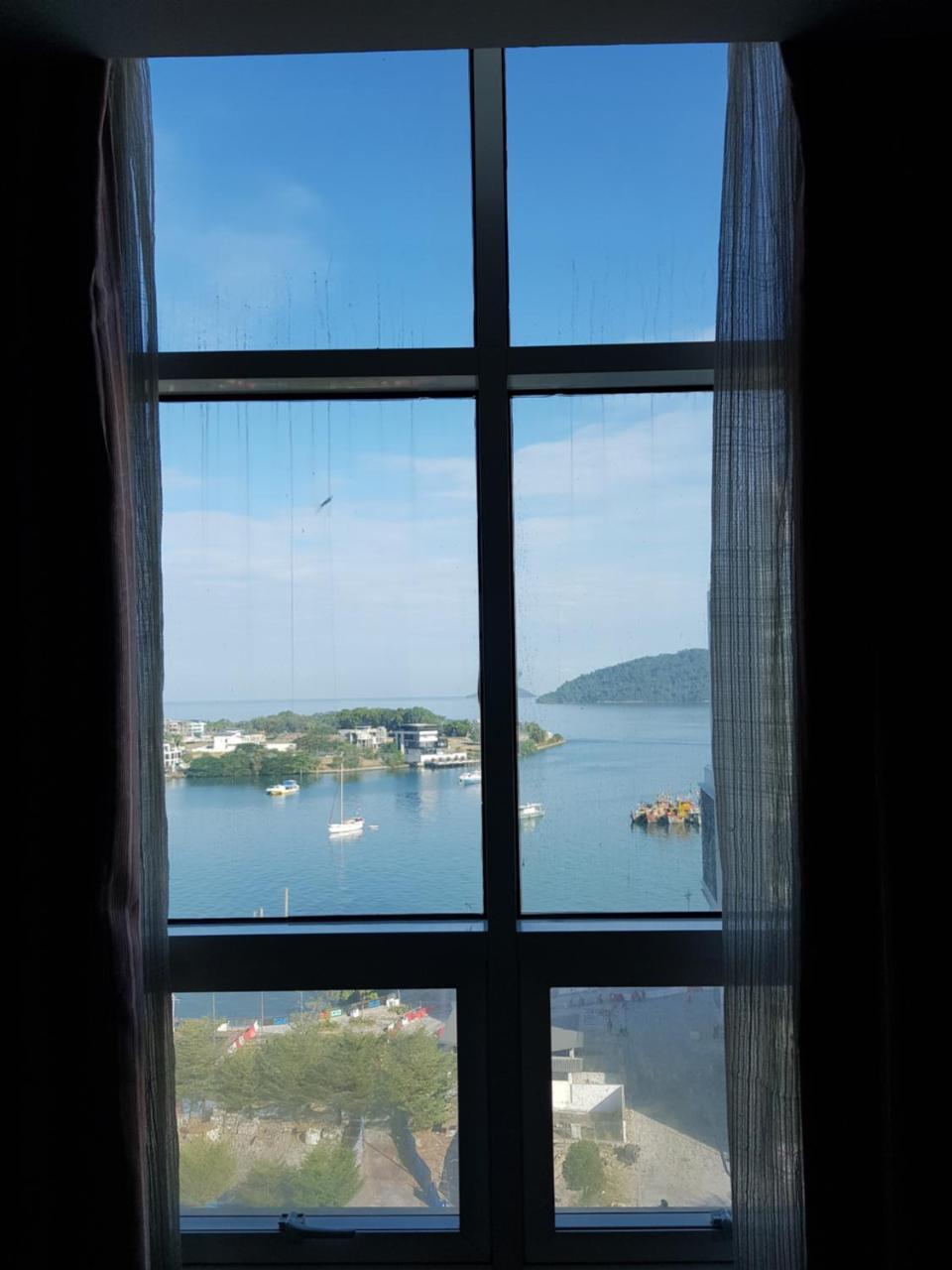 Marina Court Luxury Penthouse Apart otel Kota Kinabalu Dış mekan fotoğraf